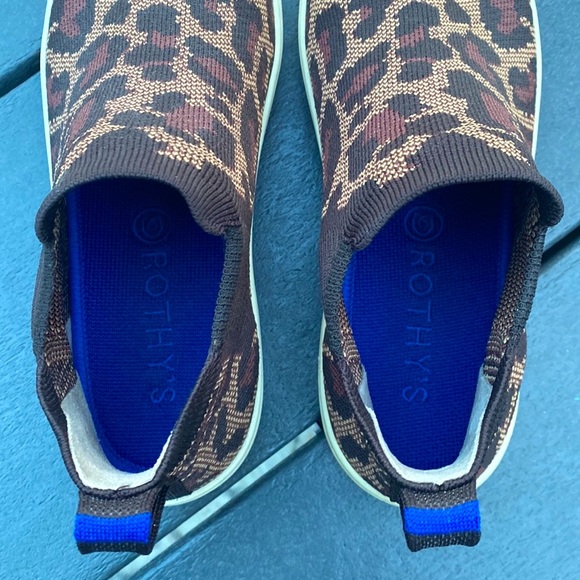 Rothy’s Chelsea Sneaker in Wildcat Limited Edition Sneakers-NEW - Picture 9 of 13